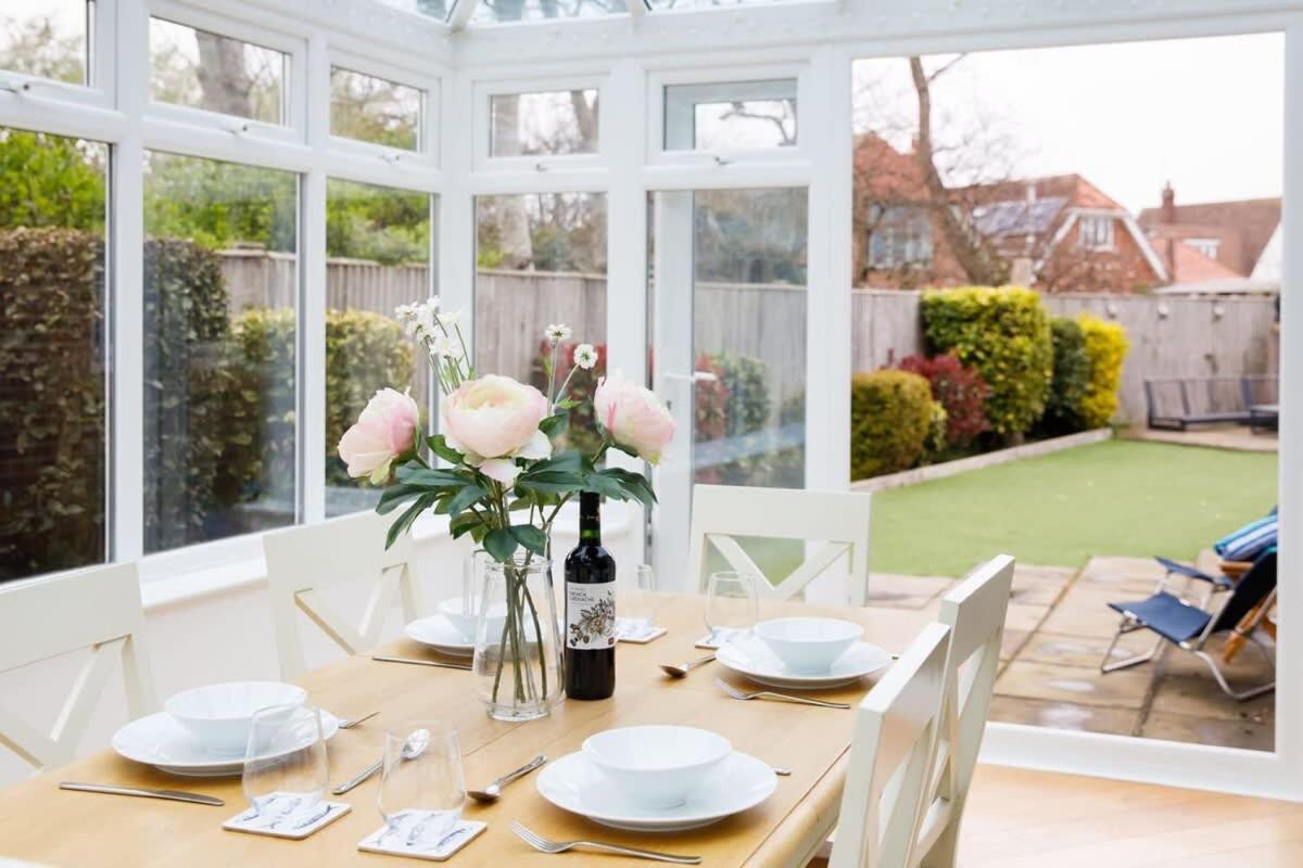 Modern & Stylish Seaside Family Home Chichester Exterior foto